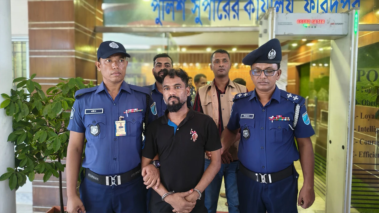 ভাঙ্গায় পার্কিং নিয়ে দ্বন্দ্বে দুই রাউন্ড গুলি ছোড়া সেই যুবক গ্রেপ্তার