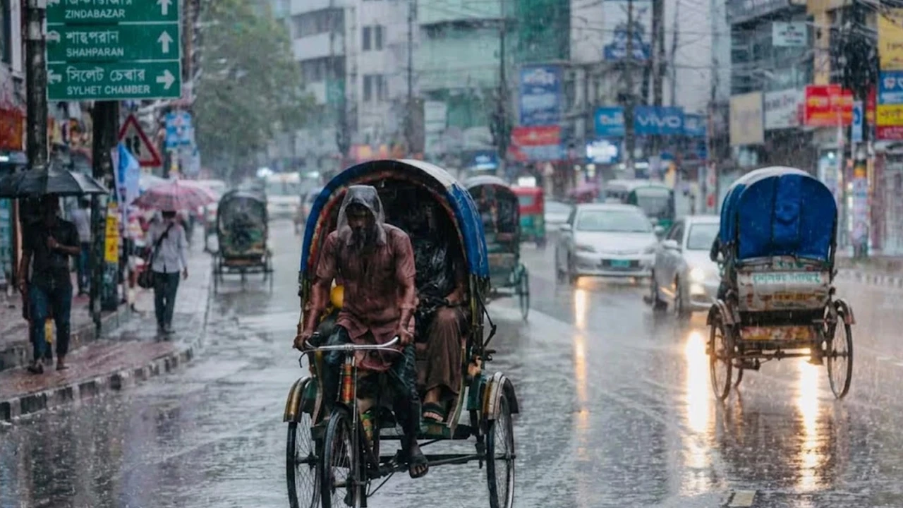 সিলেটে ৪৮ ঘণ্টায় ভারী বৃষ্টির সম্ভাবনা: সতর্ক থাকার পরামর্শ