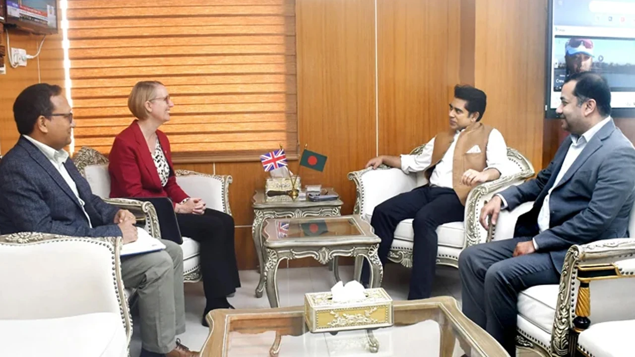 গণমাধ্যমের স্বাধীনতা নিশ্চিত করতে সরকার বদ্ধপরিকর : তথ্যমন্ত্রী