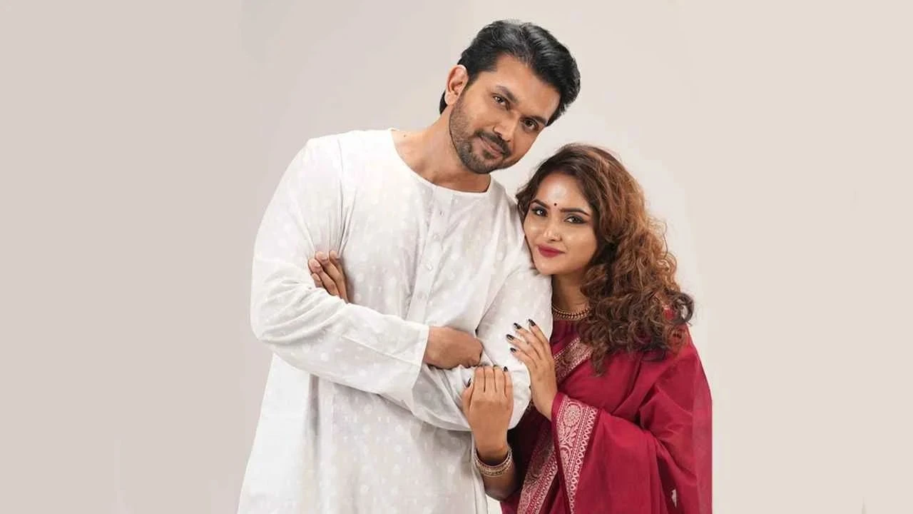 চরকিতে আসছে ‘হ্যাপিলি ম্যারিড’