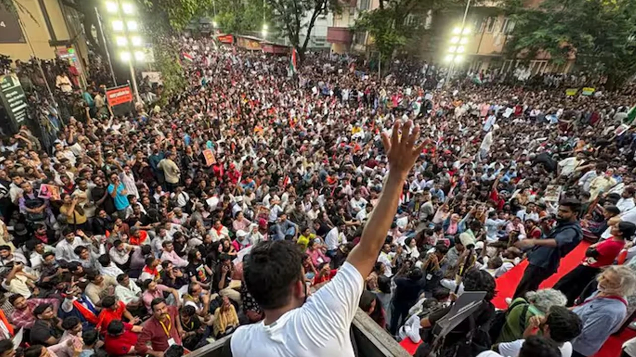 বিক্ষোভে উত্তাল দিল্লি, ২৩ হাজার পুলিশ মোতায়েন