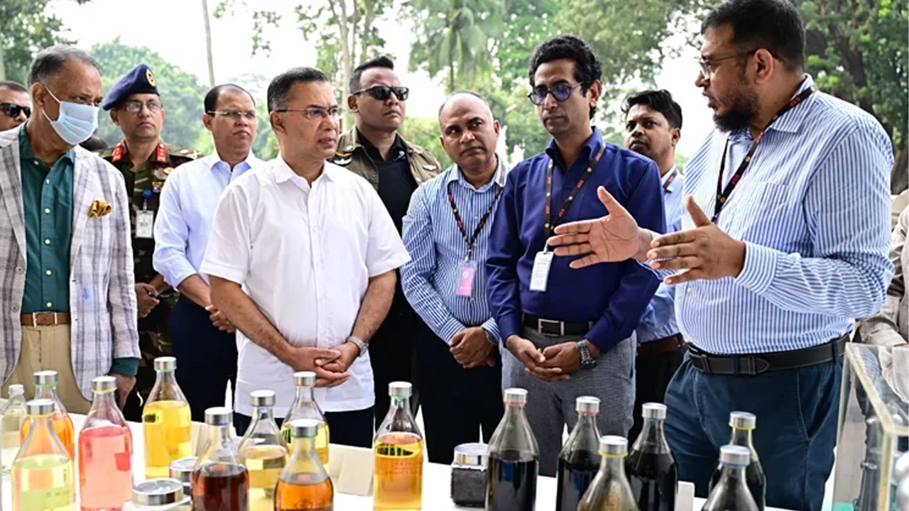 বর্জ্য থেকে তেল উৎপাদন প্রকল্পে সহযোগিতার আশ্বাস প্রধানমন্ত্রীর