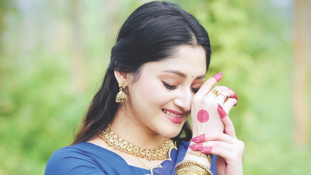একাকিত্ব নিয়ে পূজার নতুন বার্তা