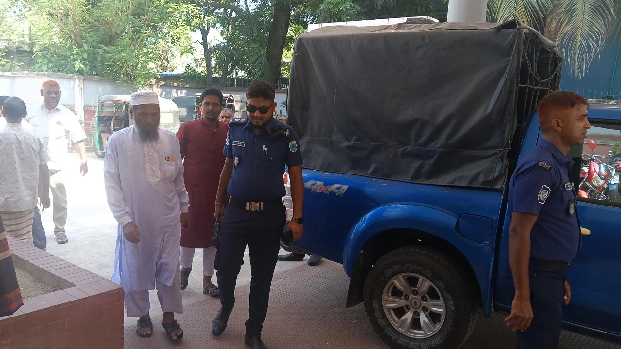 শিবগঞ্জে অবরুদ্ধ মাদ্রাসার সুপার ও ছেলে, উদ্ধার করল পুলিশ