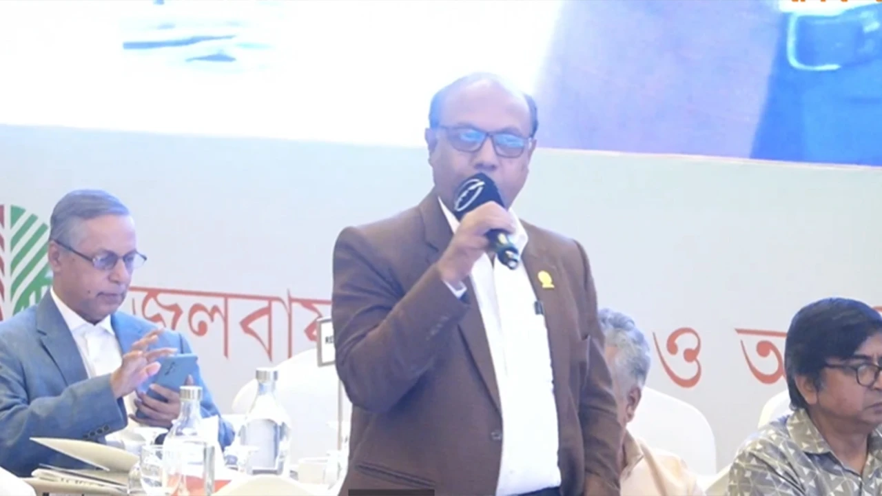 ক্যাম্পাসকে সৌরবিদ্যুতের আওতায় আনার পরিকল্পনা নোবিপ্রবি উপাচার্যের