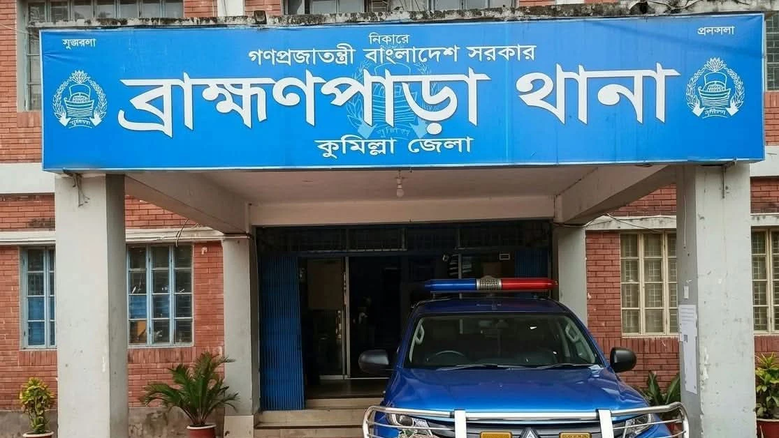 সীমান্ত এলাকা থেকে দুই পুলিশ সদস্যকে ধরে নিয়ে গেছে বিএসএফ