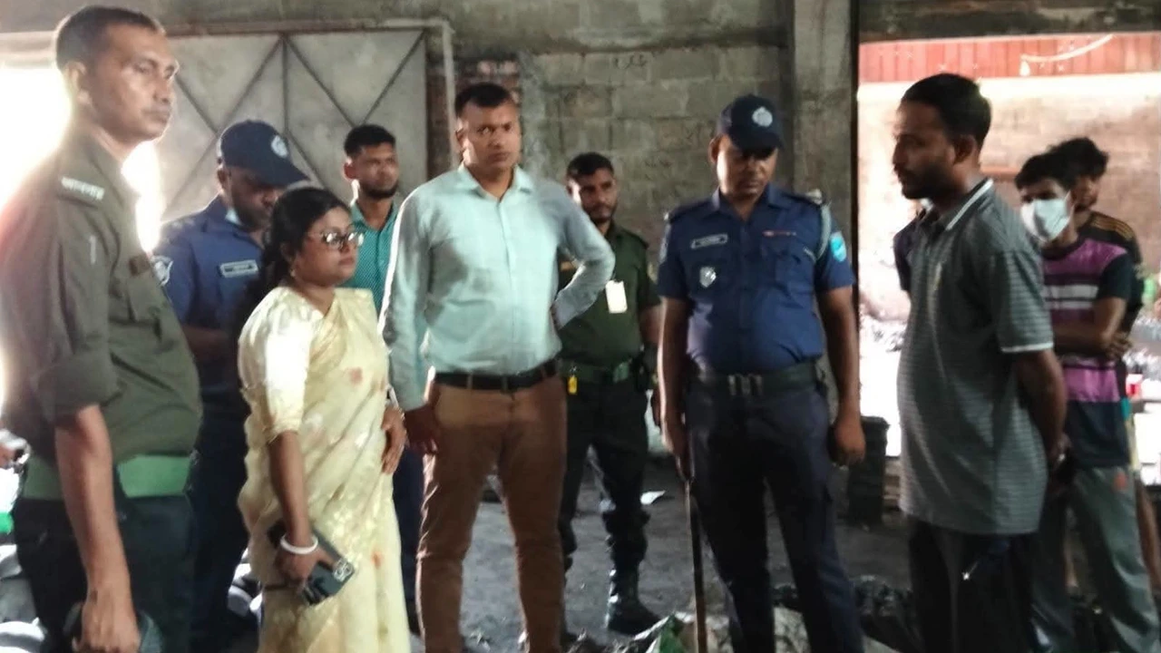 অবৈধ সীসা উৎপাদনকারী প্রতিষ্ঠানকে জরিমানা