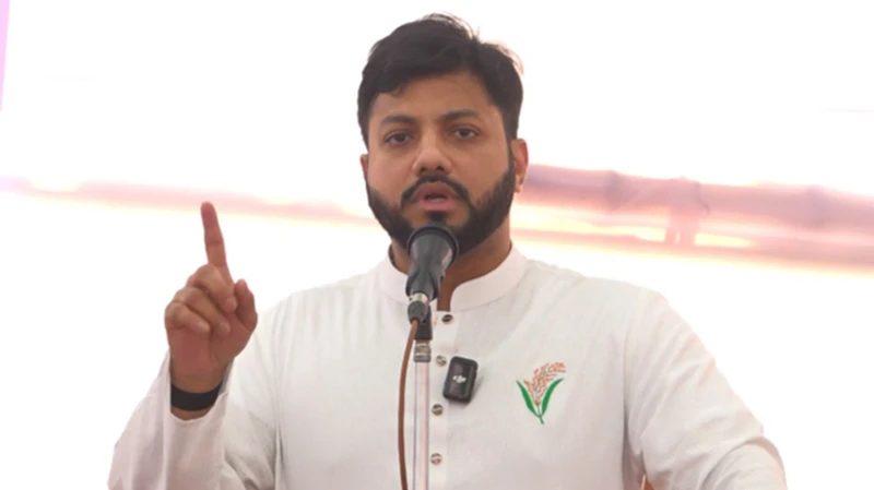 দুপুরে পদত্যাগের চূড়ান্ত ঘোষণা দেবেন ইশরাক