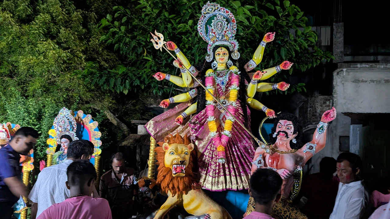 নিকলীতে শান্তিপূর্ণ পরিবেশে পূজা উদযাপন, ১৮ মণ্ডপে প্রতিমা বিসর্জন