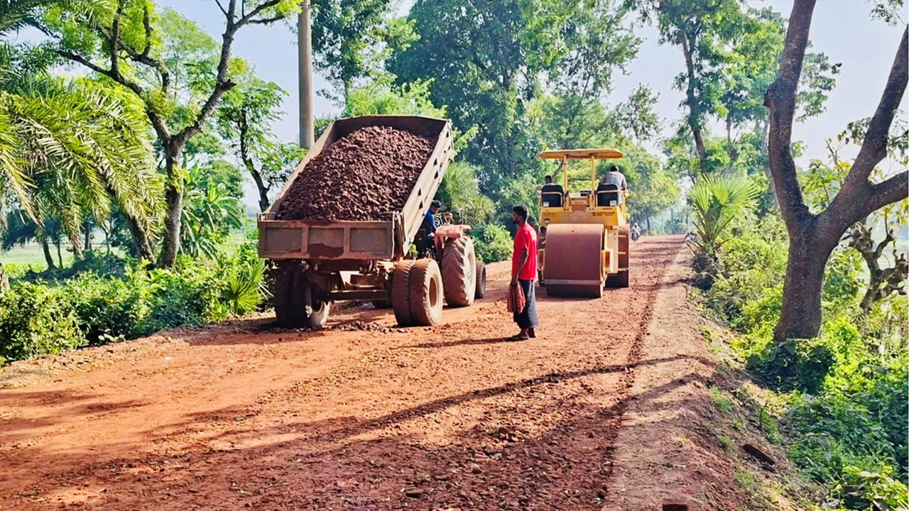২৪ কোটি টাকা ব্যয় সিংড়া  সড়ক সংস্কার