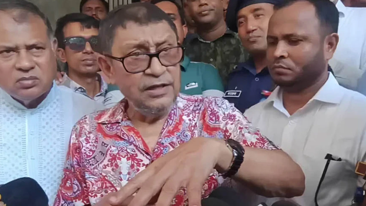স্বাস্থ্যসেবায় আধুনিক প্রযুক্তি, চালু যাচ্ছে রোবটিক সার্জারি