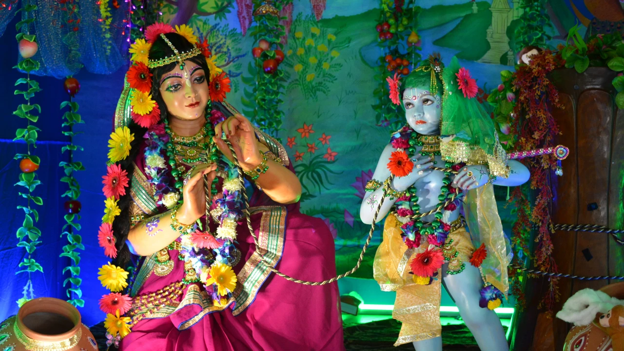কাল থেকে সিলেটে মাসব্যাপী দামোদর দীপদান উৎসব
