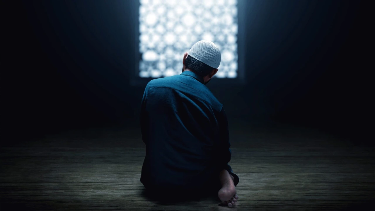 তাহাজ্জুদ নামাজ পড়ার সঠিক সময় ও নিয়ম (ভিডিও)
