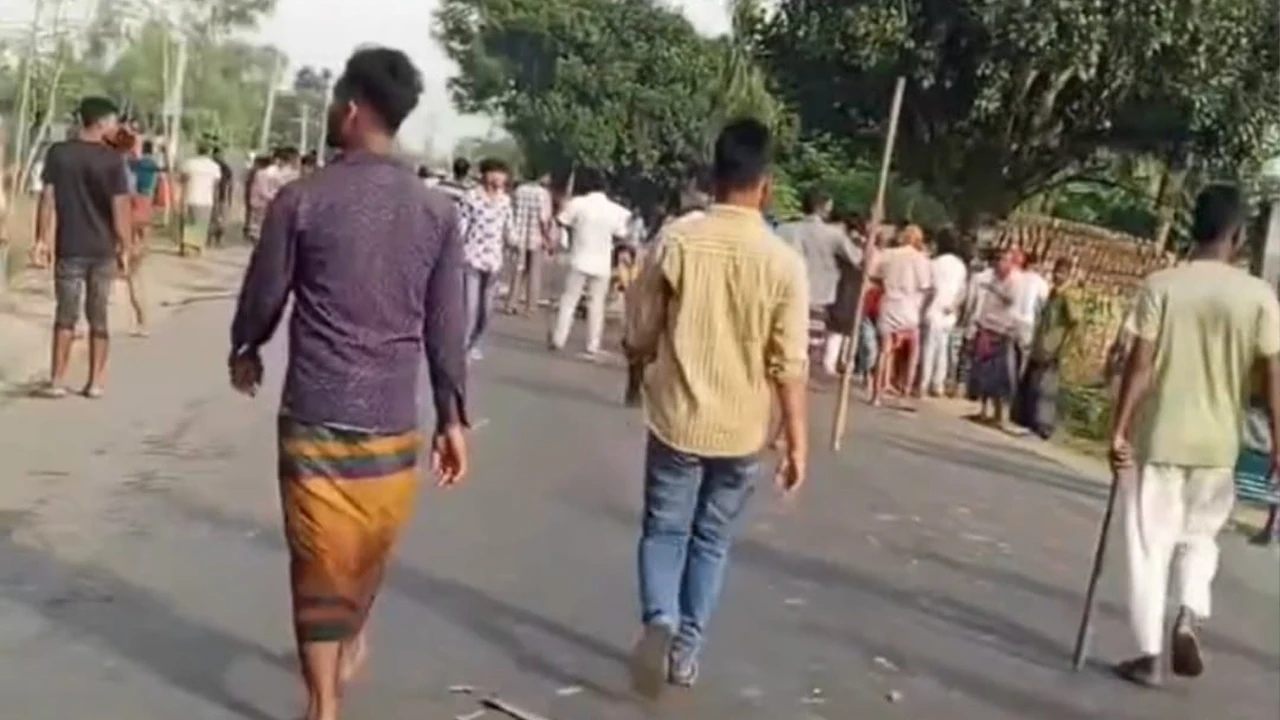 শেরপুরে মাইকিং করে লোক জড়ো, দুই গ্রামের সংঘর্ষে আহত ১০