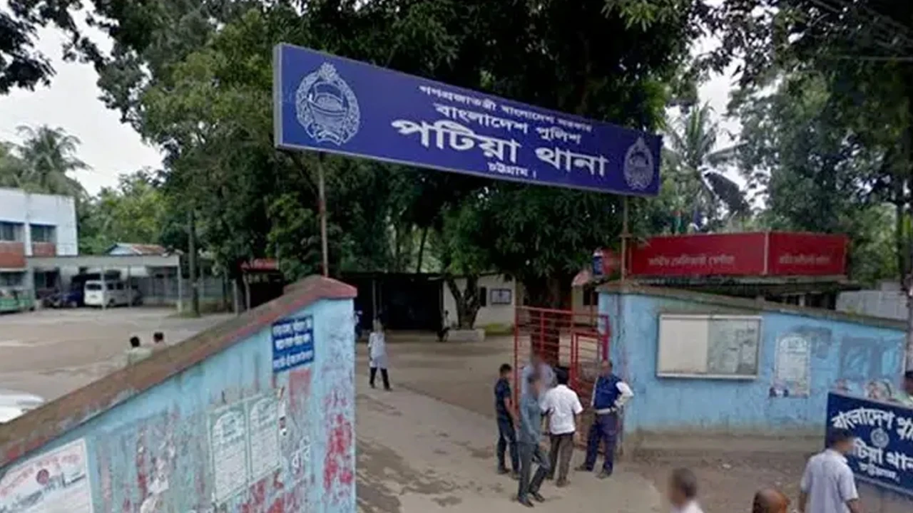 হামলার ভিডিও করায় পটিয়ায় মা-ছেলেকে কুপিয়ে জখম, গ্রেপ্তার ৪